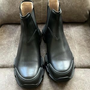 Mens Gucci 11D w Box